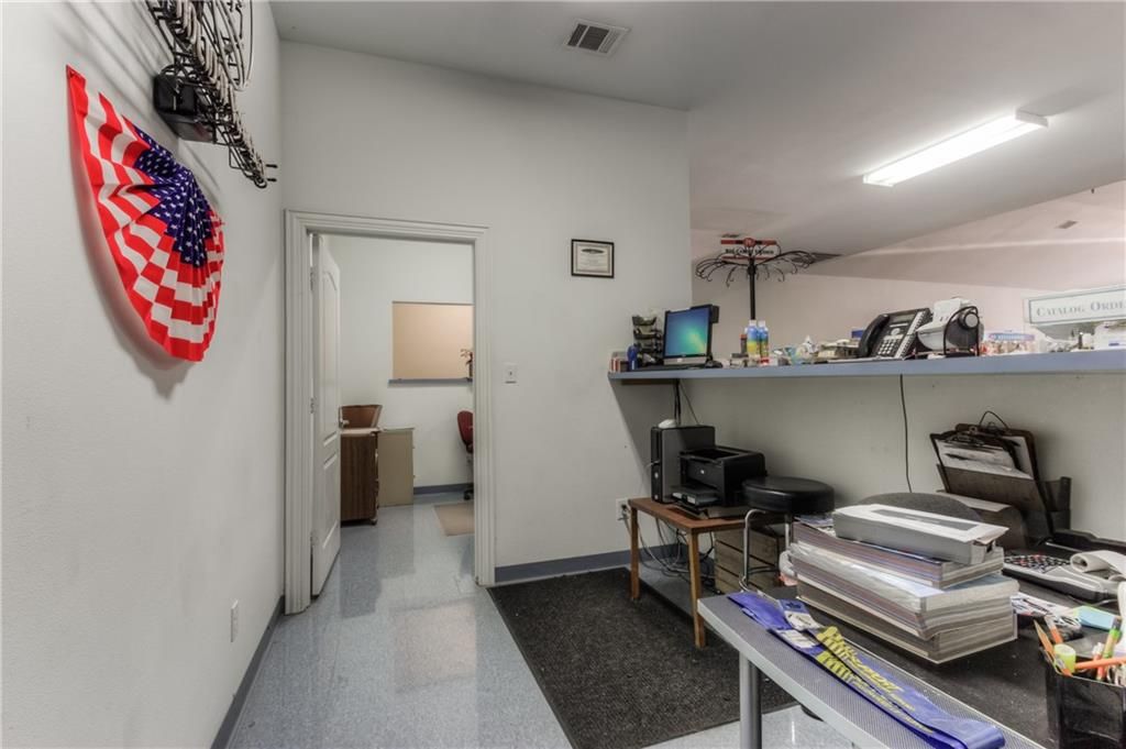 8200 N Interstate 45 Service Rd, Palmer, TX 75152